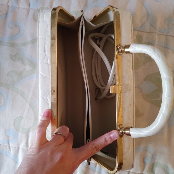 2/$40 Vintage hand bag - Picture 3 of 4